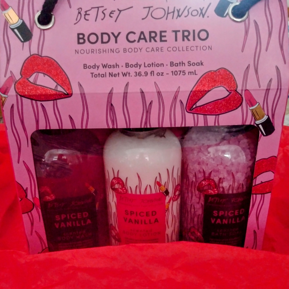 Betsey Johnson Pink Body Wash Trio